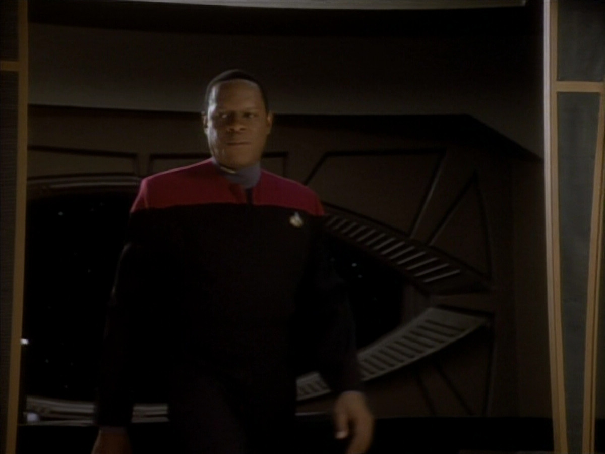 extant_StarTrekDS9_1x18-DramatisPersonae_03062.jpg