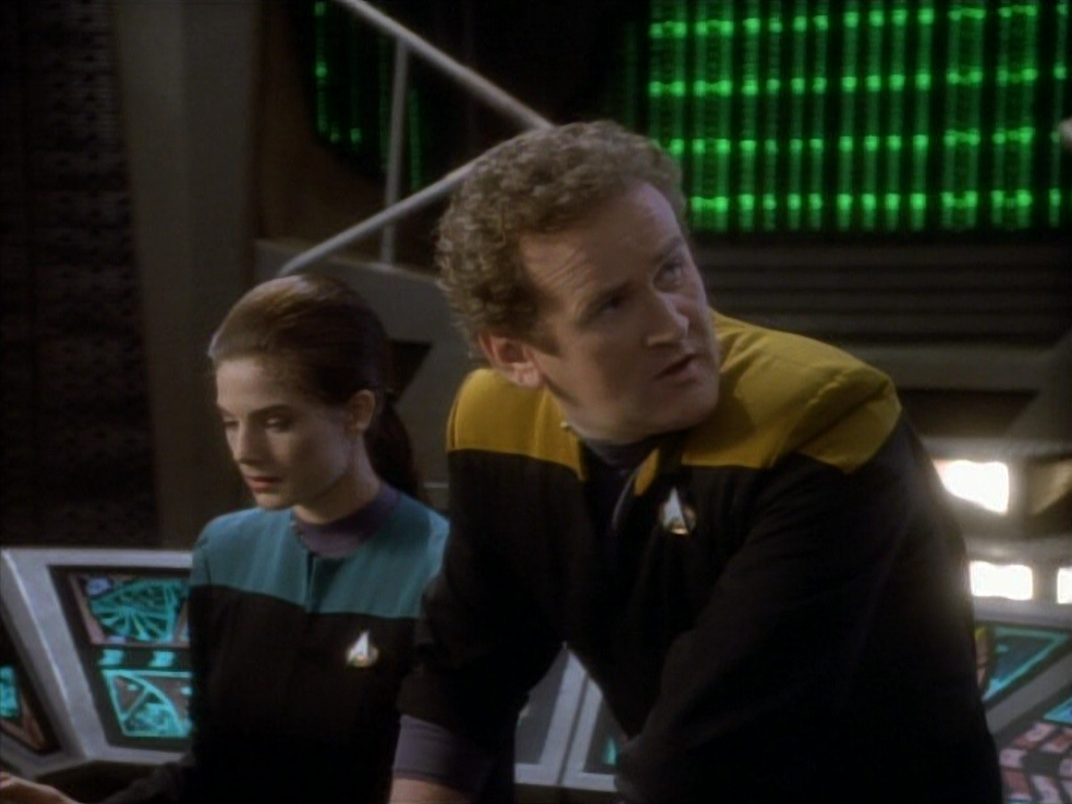 extant_StarTrekDS9_1x18-DramatisPersonae_03066.jpg