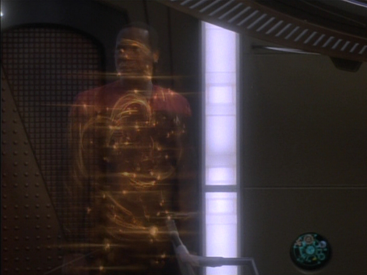 extant_StarTrekDS9_1x18-DramatisPersonae_03200.jpg