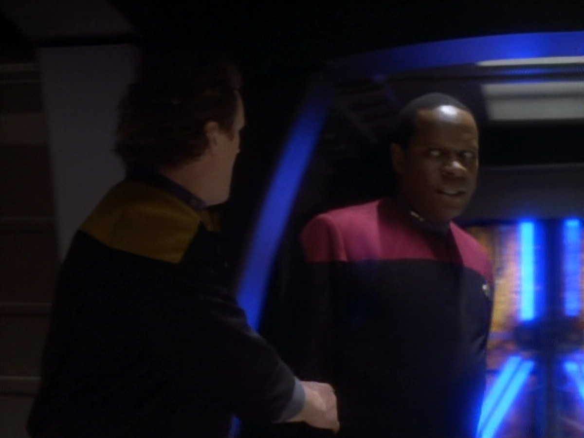 extant_StarTrekDS9_1x18-DramatisPersonae_03224.jpg