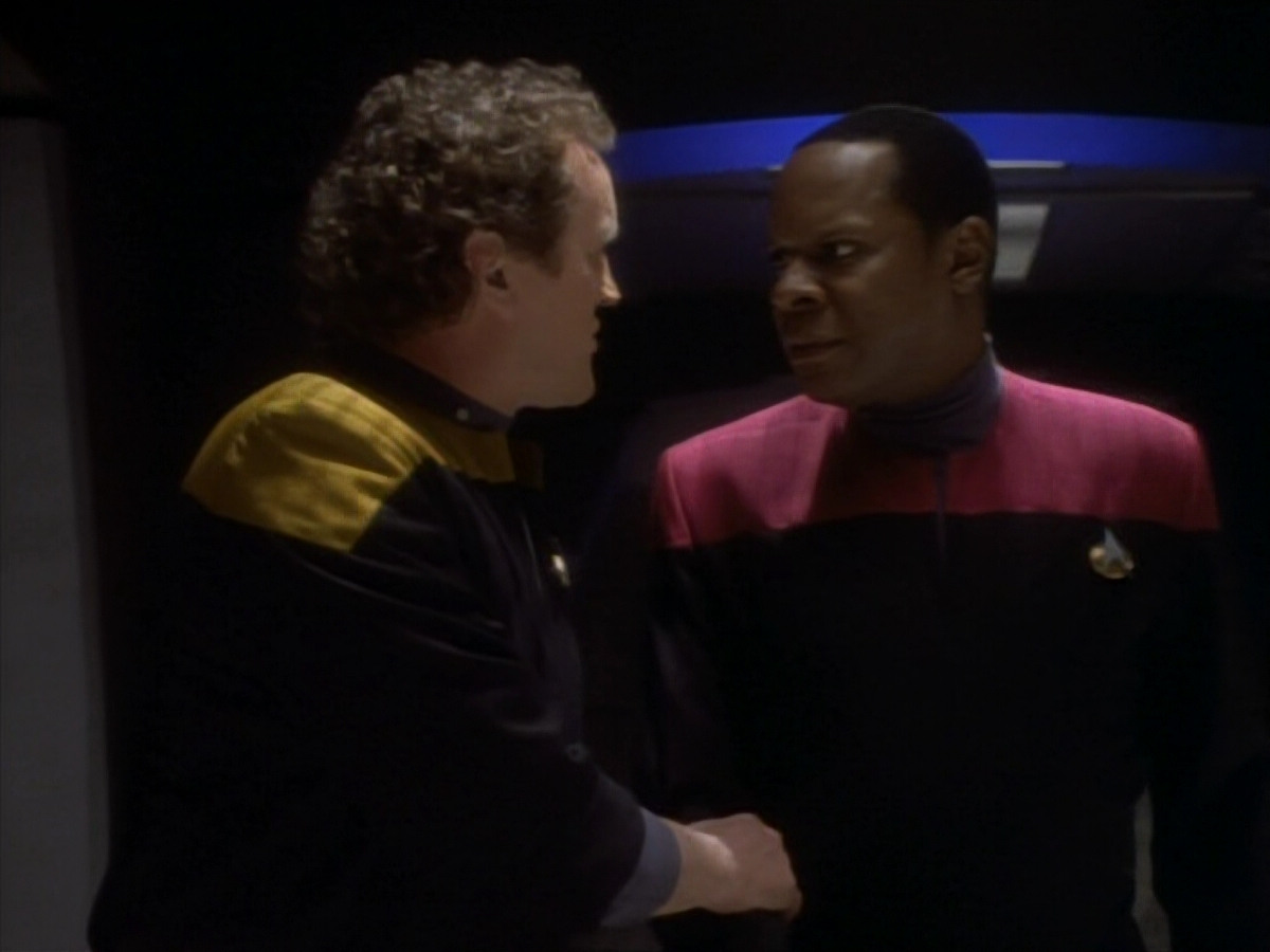 extant_StarTrekDS9_1x18-DramatisPersonae_03225.jpg
