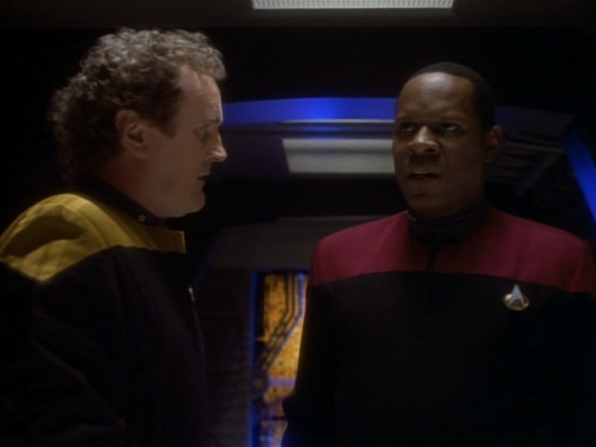 extant_StarTrekDS9_1x18-DramatisPersonae_03248.jpg