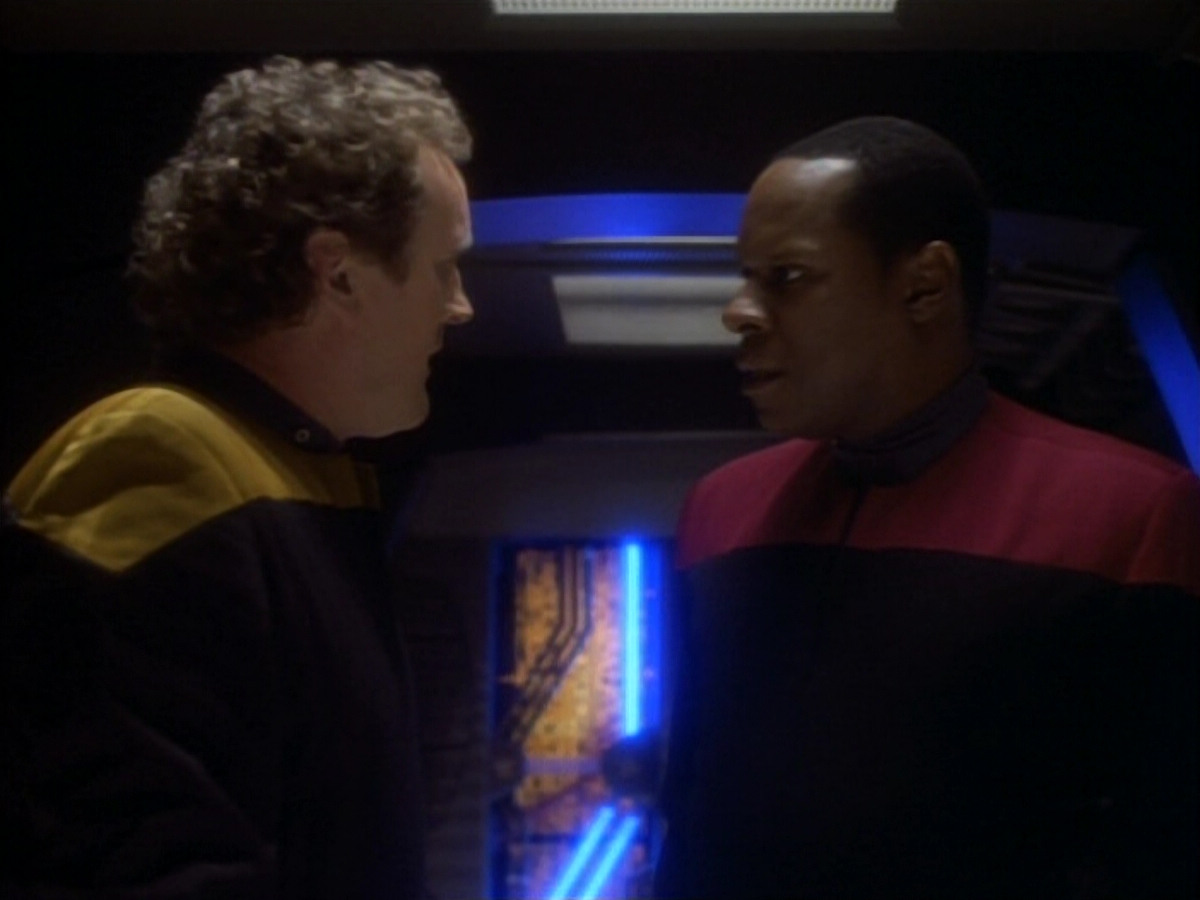 extant_StarTrekDS9_1x18-DramatisPersonae_03272.jpg