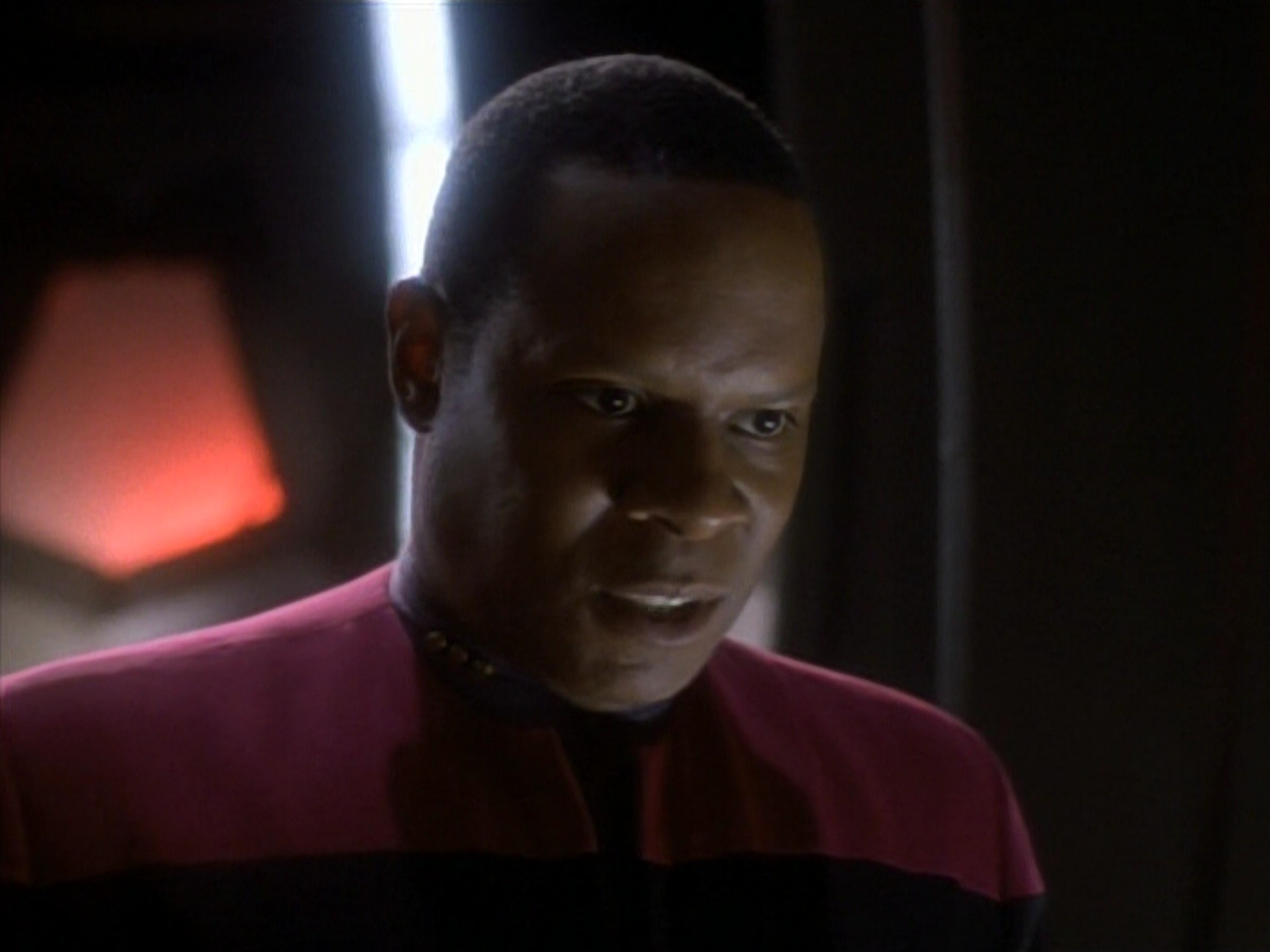 extant_StarTrekDS9_1x18-DramatisPersonae_03457.jpg