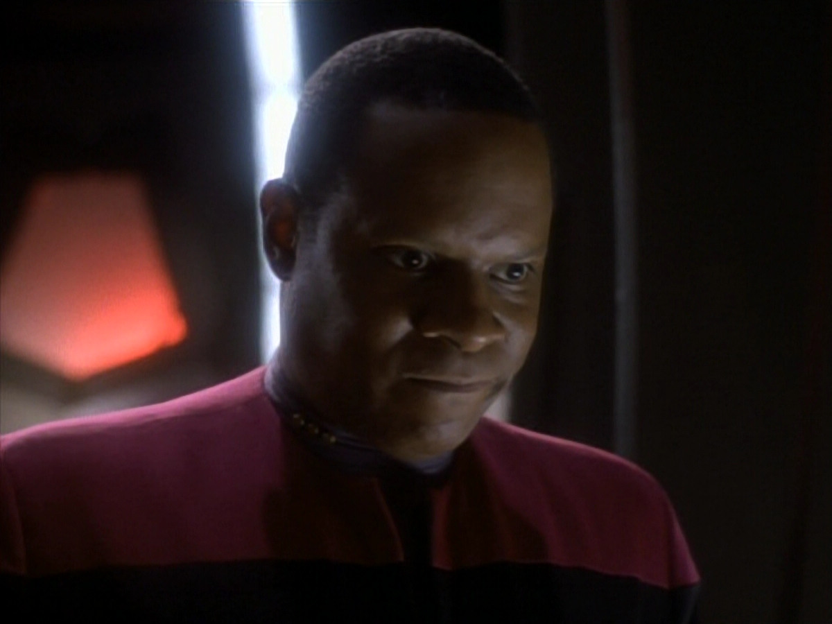extant_StarTrekDS9_1x18-DramatisPersonae_03459.jpg
