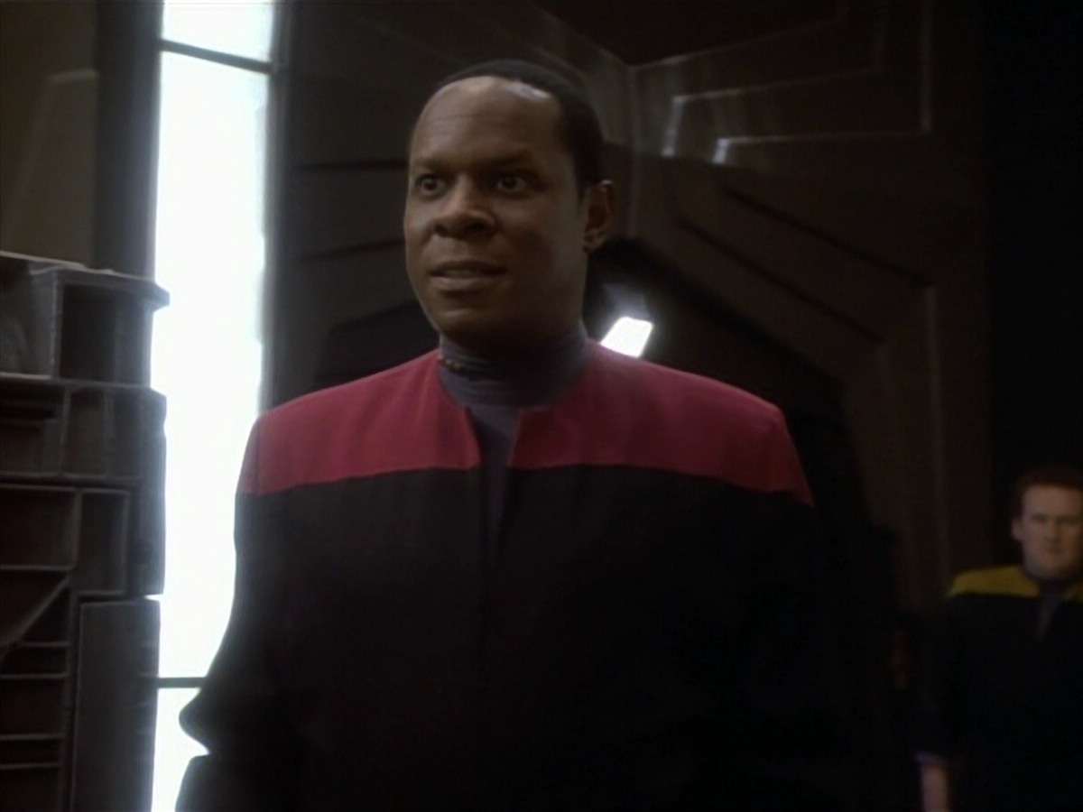 extant_StarTrekDS9_1x18-DramatisPersonae_03513.jpg