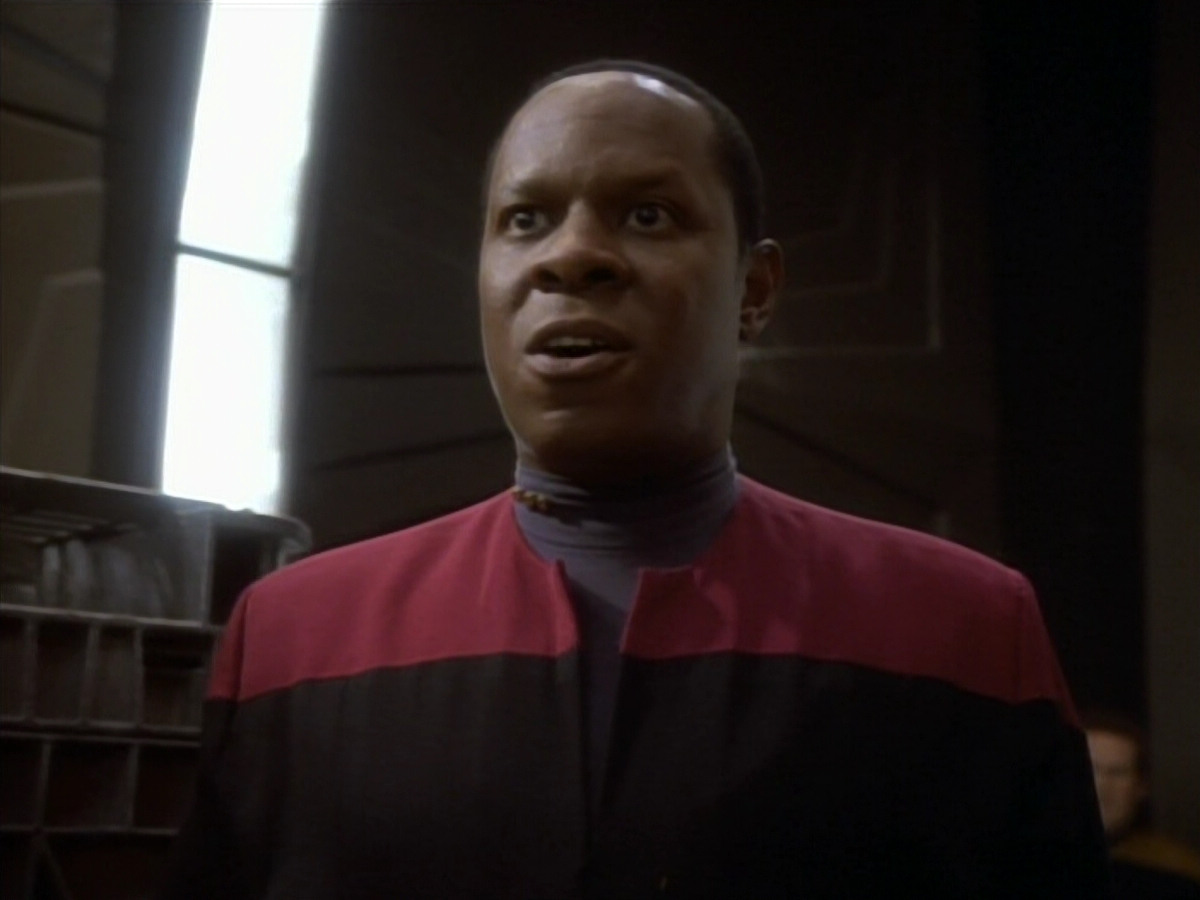 extant_StarTrekDS9_1x18-DramatisPersonae_03517.jpg