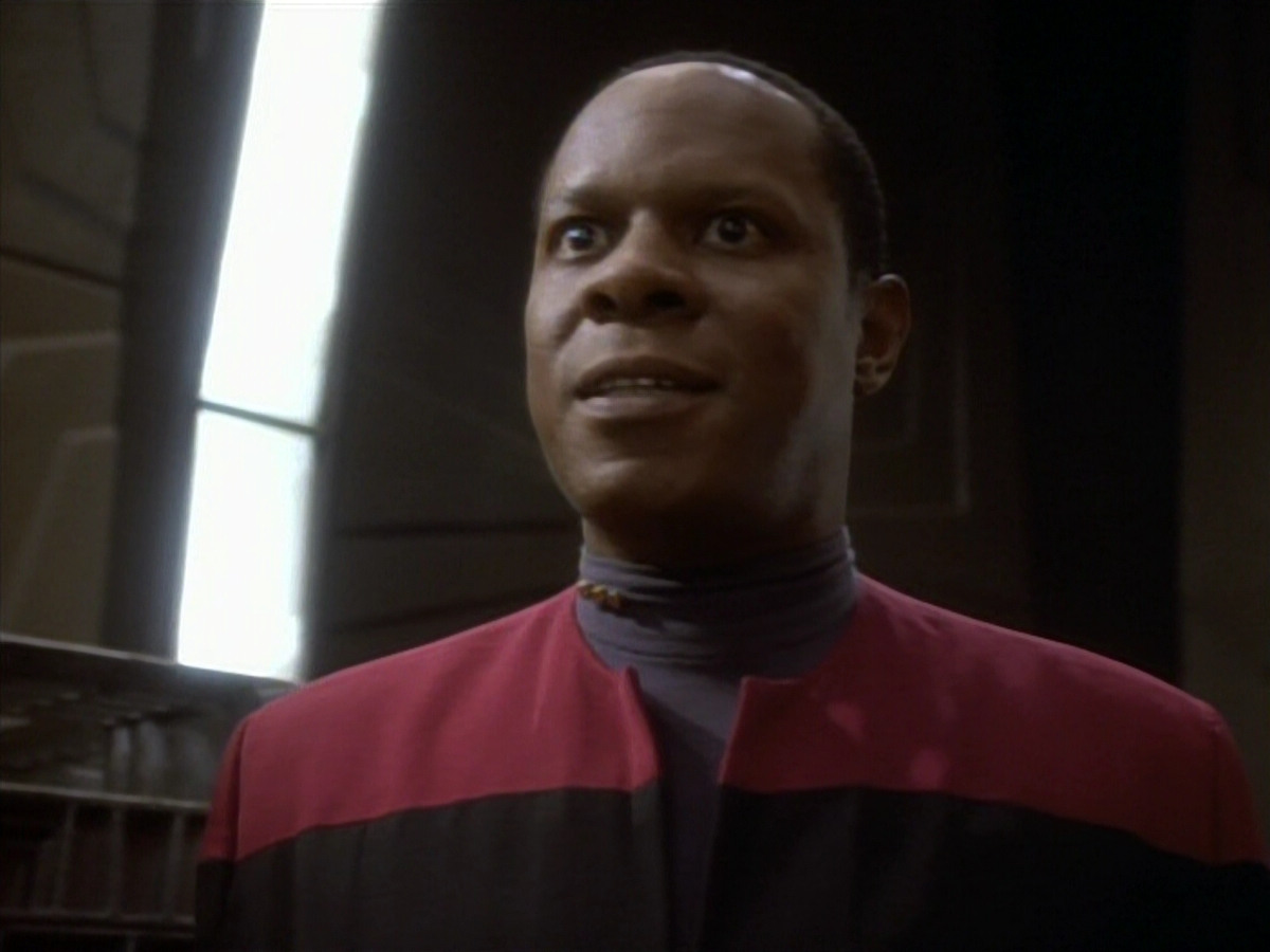 extant_StarTrekDS9_1x18-DramatisPersonae_03521.jpg