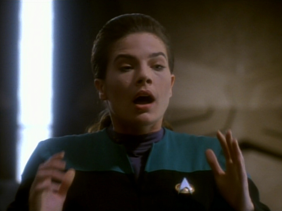 extant_StarTrekDS9_1x18-DramatisPersonae_03561.jpg