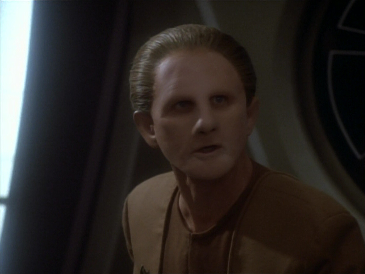 extant_StarTrekDS9_1x18-DramatisPersonae_03574.jpg