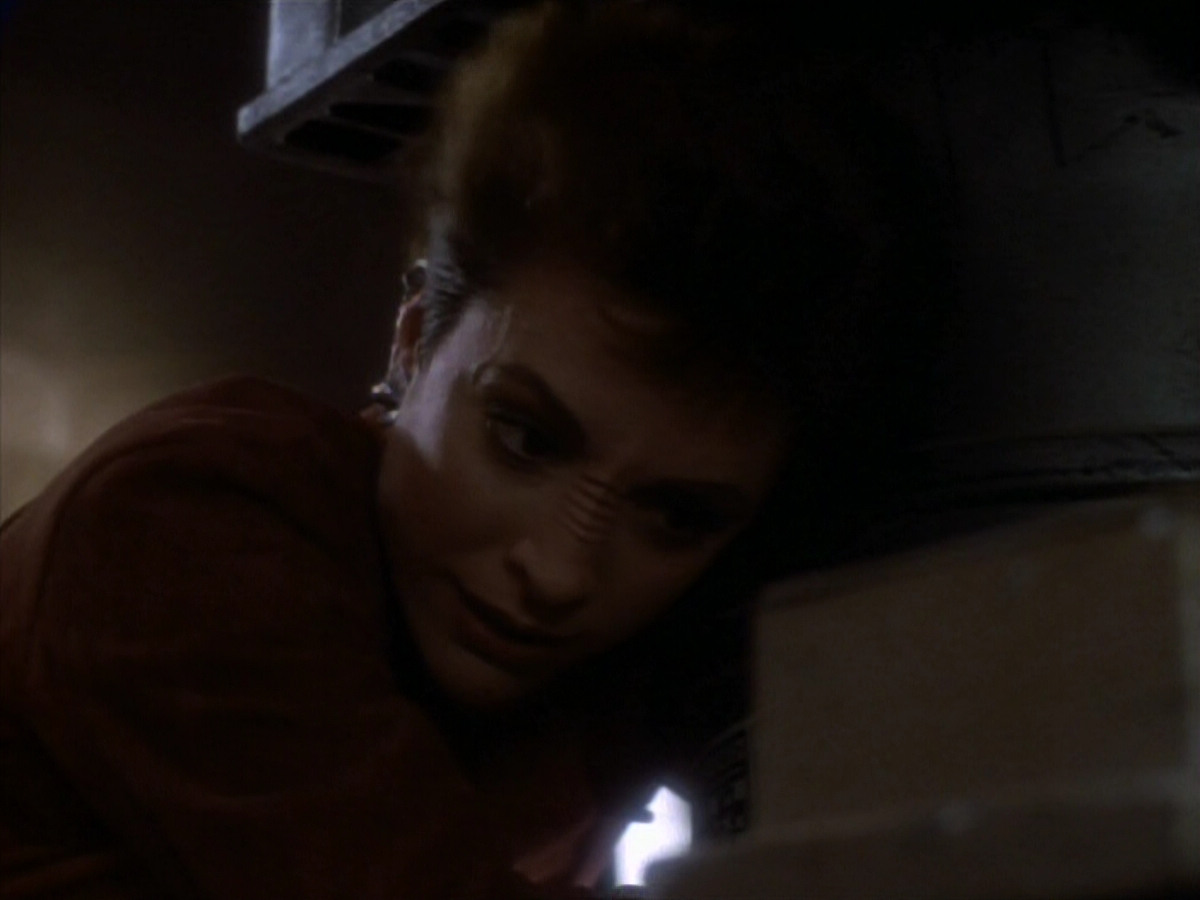 extant_StarTrekDS9_1x18-DramatisPersonae_03591.jpg
