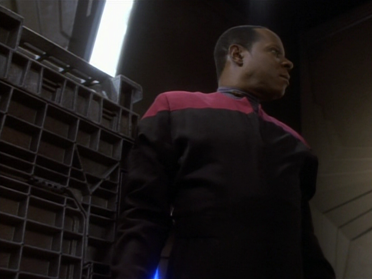extant_StarTrekDS9_1x18-DramatisPersonae_03642.jpg