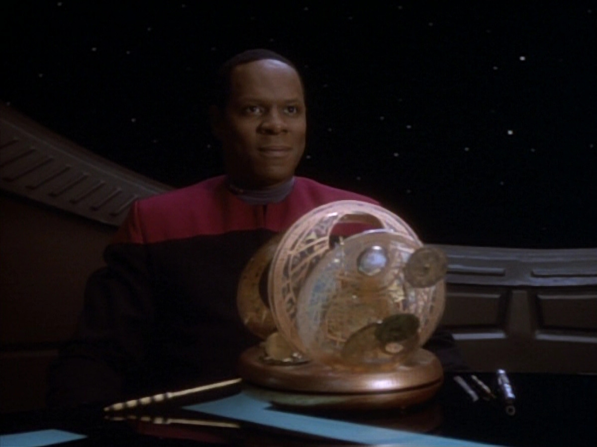 extant_StarTrekDS9_1x18-DramatisPersonae_03727.jpg