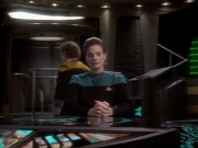 extant_StarTrekDS9_1x18-DramatisPersonae_00531.jpg