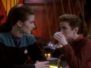 extant_StarTrekDS9_1x18-DramatisPersonae_01724.jpg