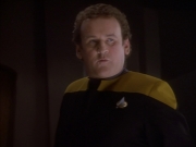 extant_StarTrekDS9_1x18-DramatisPersonae_02760.jpg