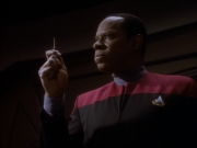 extant_StarTrekDS9_1x18-DramatisPersonae_02787.jpg