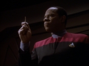 extant_StarTrekDS9_1x18-DramatisPersonae_02788.jpg