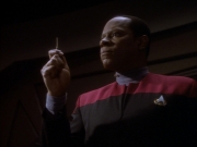 extant_StarTrekDS9_1x18-DramatisPersonae_02789.jpg