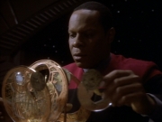 Filename=extant_StarTrekDS9_1x18-DramatisPersonae_02799.jpg
Filesize=147KiB
Dimensions=1200x900
Date added=Jun 13, 2019 extant_StarTrekDS9_1x18-DramatisPersonae_02799.jpg