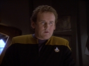 extant_StarTrekDS9_1x18-DramatisPersonae_02806.jpg