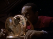 extant_StarTrekDS9_1x18-DramatisPersonae_02814.jpg