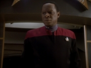 extant_StarTrekDS9_1x18-DramatisPersonae_03065.jpg