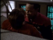 extant_StarTrekDS9_1x18-DramatisPersonae_03134.jpg
