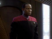 extant_StarTrekDS9_1x18-DramatisPersonae_03194.jpg