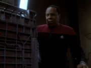 Filename=extant_StarTrekDS9_1x18-DramatisPersonae_03625.jpg
Filesize=122KiB
Dimensions=1200x900
Date added=Jun 13, 2019 extant_StarTrekDS9_1x18-DramatisPersonae_03625.jpg