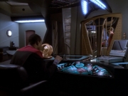 extant_StarTrekDS9_1x18-DramatisPersonae_03671.jpg
