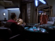extant_StarTrekDS9_1x18-DramatisPersonae_03678.jpg