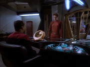extant_StarTrekDS9_1x18-DramatisPersonae_03689.jpg