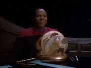 extant_StarTrekDS9_1x18-DramatisPersonae_03693.jpg