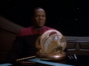 Filename=extant_StarTrekDS9_1x18-DramatisPersonae_03726.jpg
Filesize=134KiB
Dimensions=1200x900
Date added=Jun 13, 2019 extant_StarTrekDS9_1x18-DramatisPersonae_03726.jpg