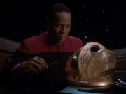 Filename=extant_StarTrekDS9_1x18-DramatisPersonae_03754.jpg
Filesize=134KiB
Dimensions=1200x900
Date added=Jun 13, 2019 extant_StarTrekDS9_1x18-DramatisPersonae_03754.jpg