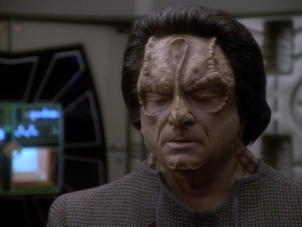 extant_StarTrekDS9_1x19-Duet_00169.jpg