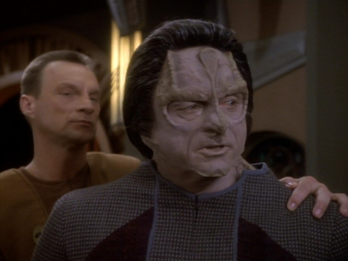 extant_StarTrekDS9_1x19-Duet_00384.jpg