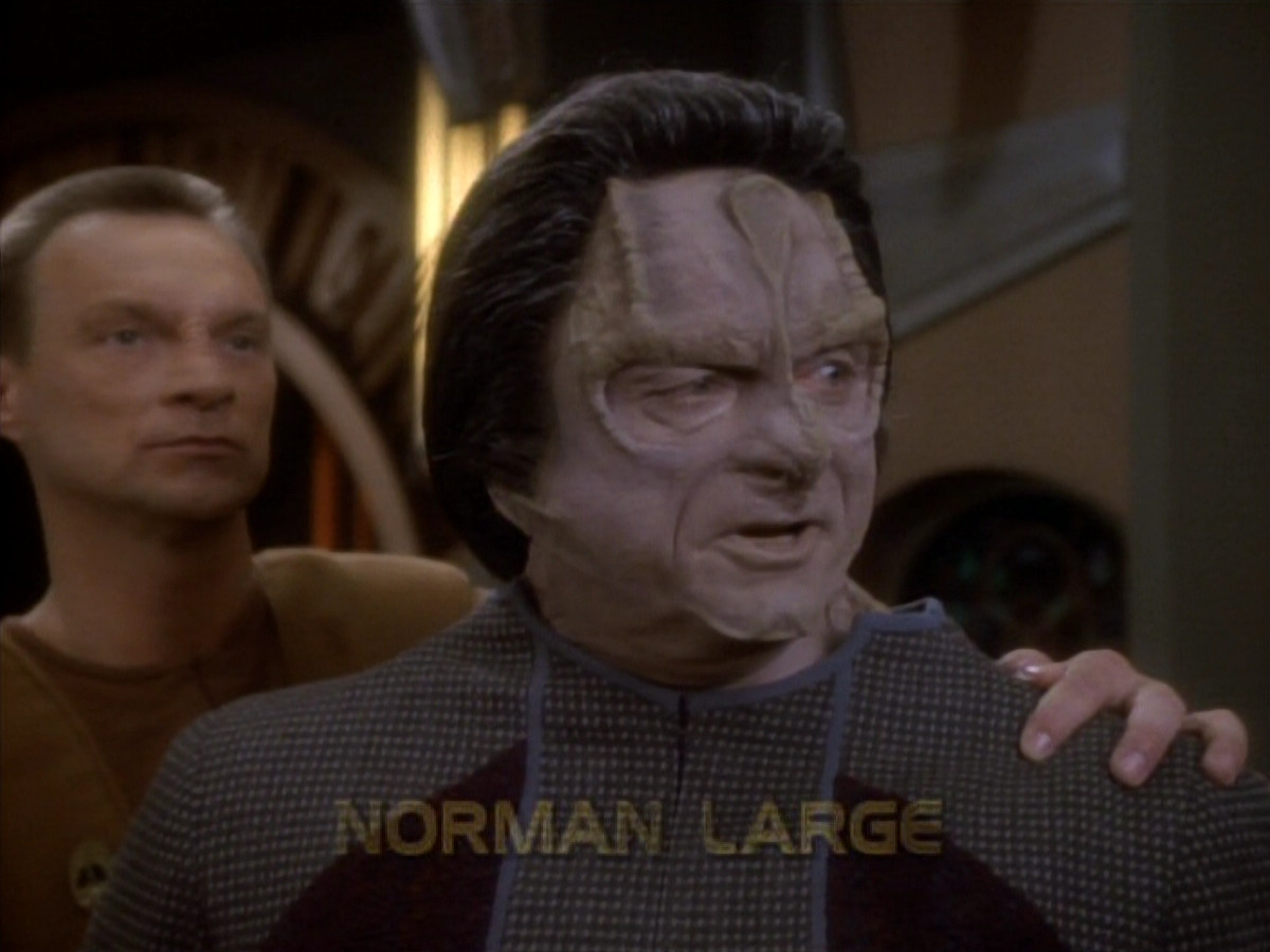 extant_StarTrekDS9_1x19-Duet_00398.jpg