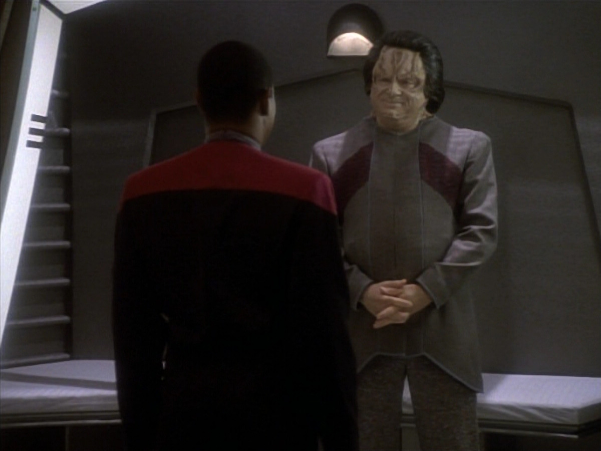 extant_StarTrekDS9_1x19-Duet_00586.jpg