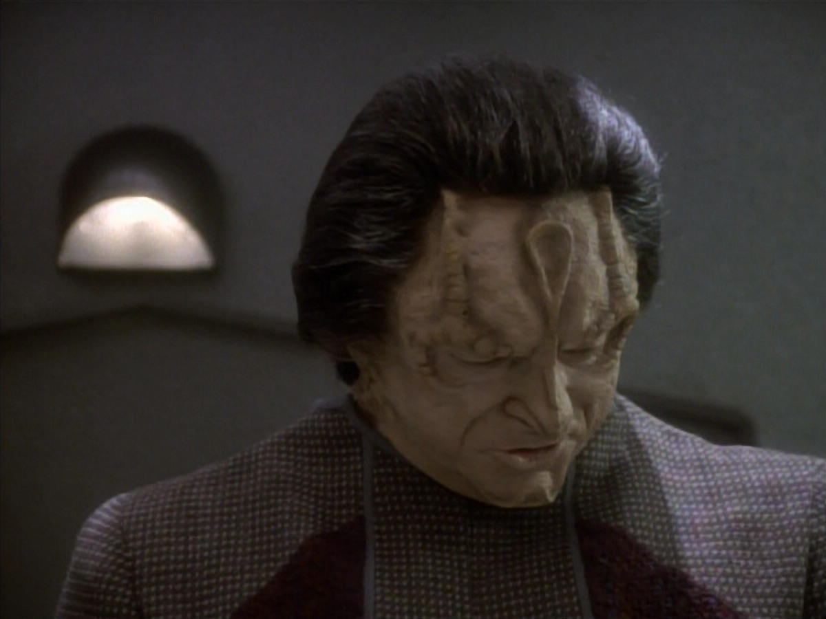 extant_StarTrekDS9_1x19-Duet_00623.jpg
