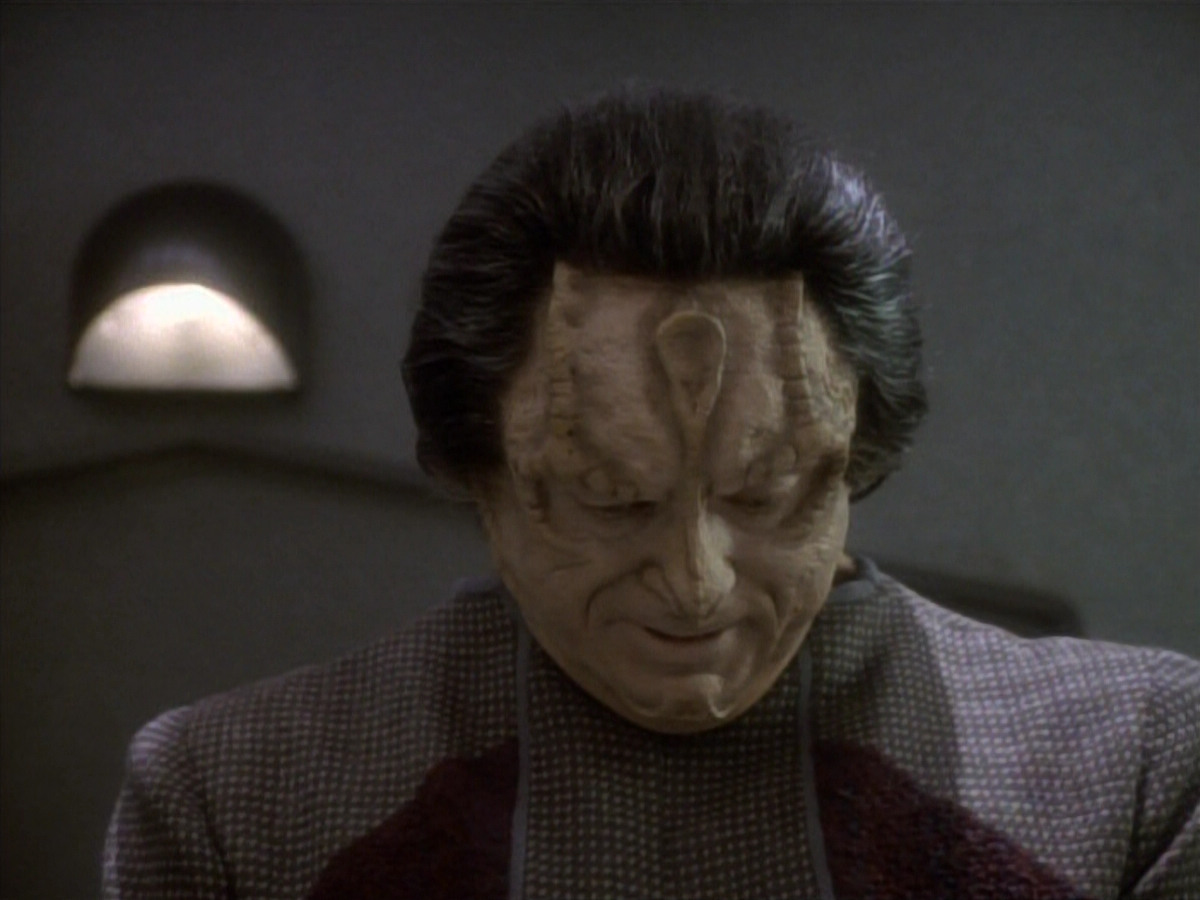 extant_StarTrekDS9_1x19-Duet_00640.jpg