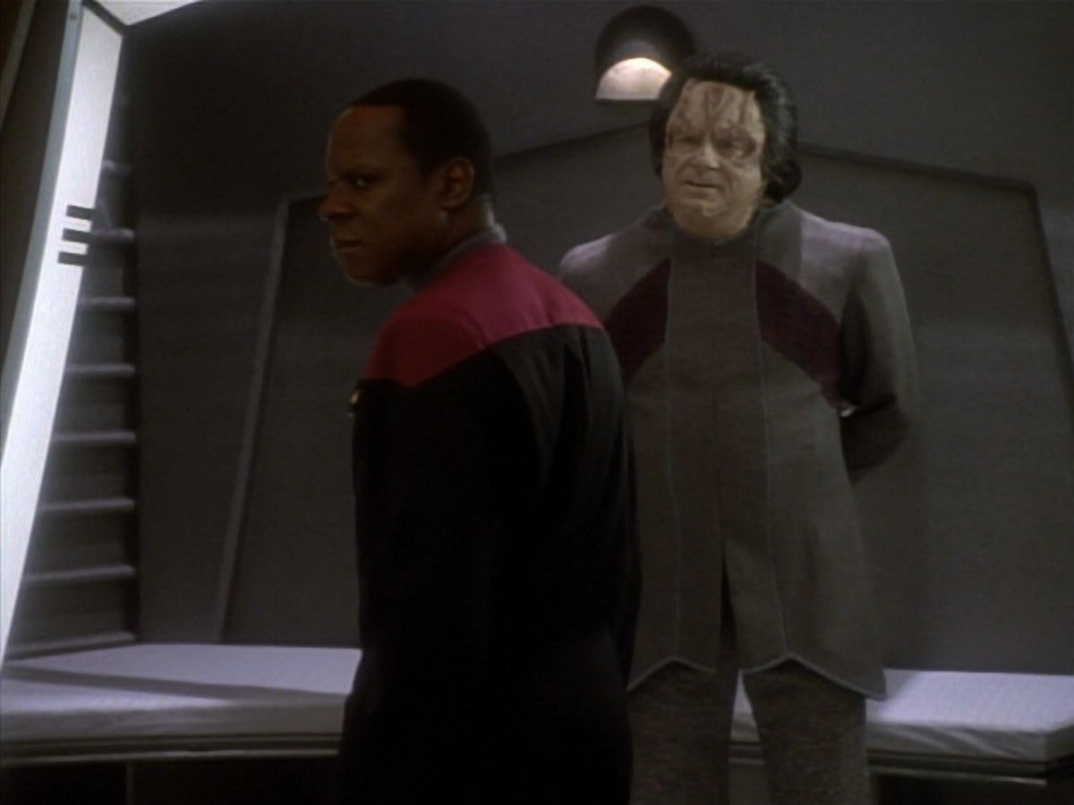 extant_StarTrekDS9_1x19-Duet_00653.jpg