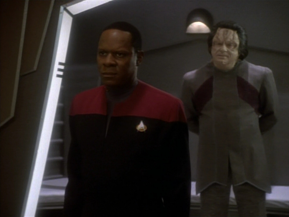 extant_StarTrekDS9_1x19-Duet_00656.jpg