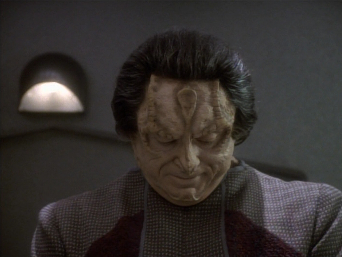 extant_StarTrekDS9_1x19-Duet_00663.jpg