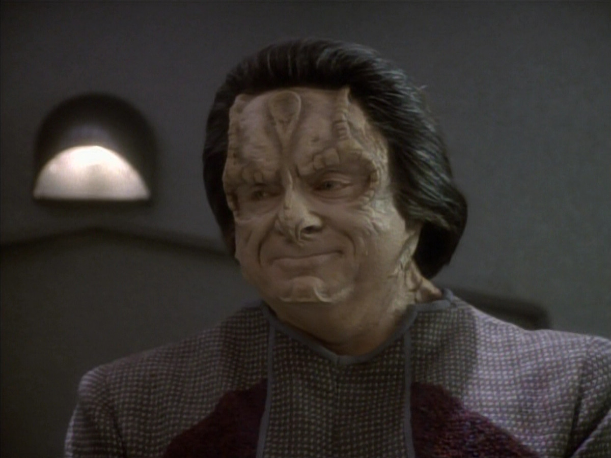extant_StarTrekDS9_1x19-Duet_00665.jpg