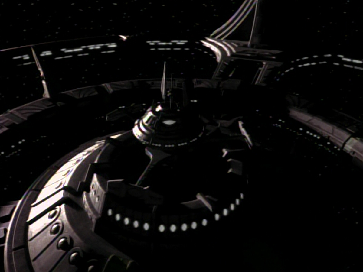 extant_StarTrekDS9_1x19-Duet_00681.jpg