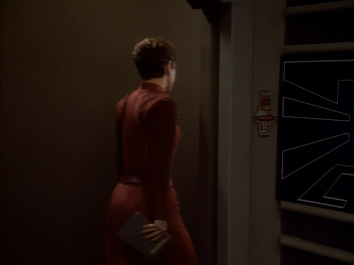 extant_StarTrekDS9_1x19-Duet_01089.jpg
