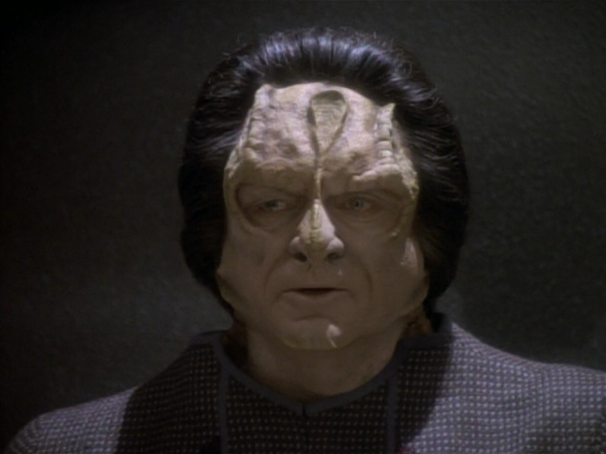 extant_StarTrekDS9_1x19-Duet_01189.jpg