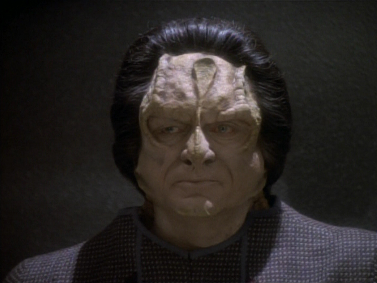 extant_StarTrekDS9_1x19-Duet_01190.jpg